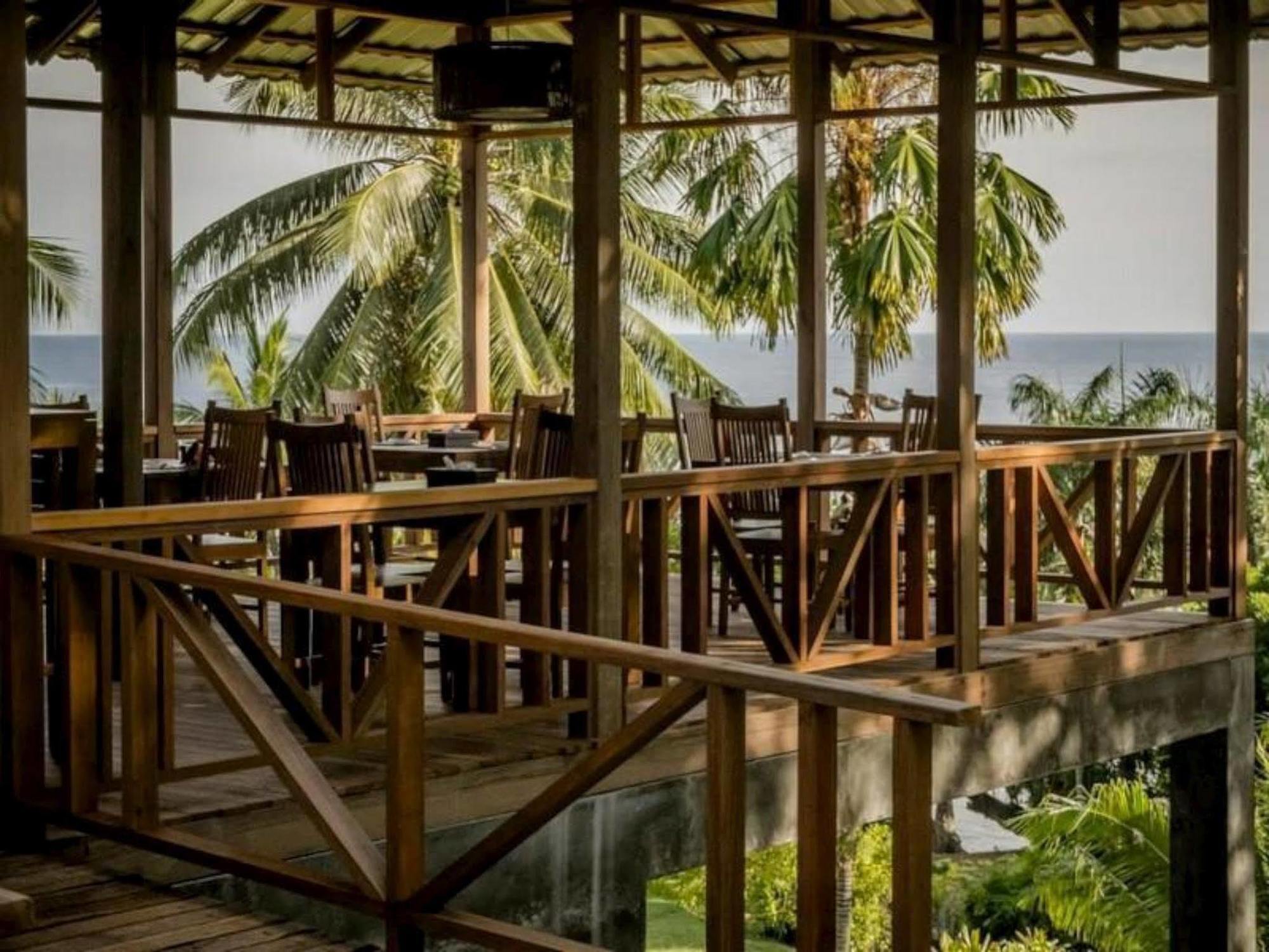 Janji Laut Resort Tanahwangko Exterior foto