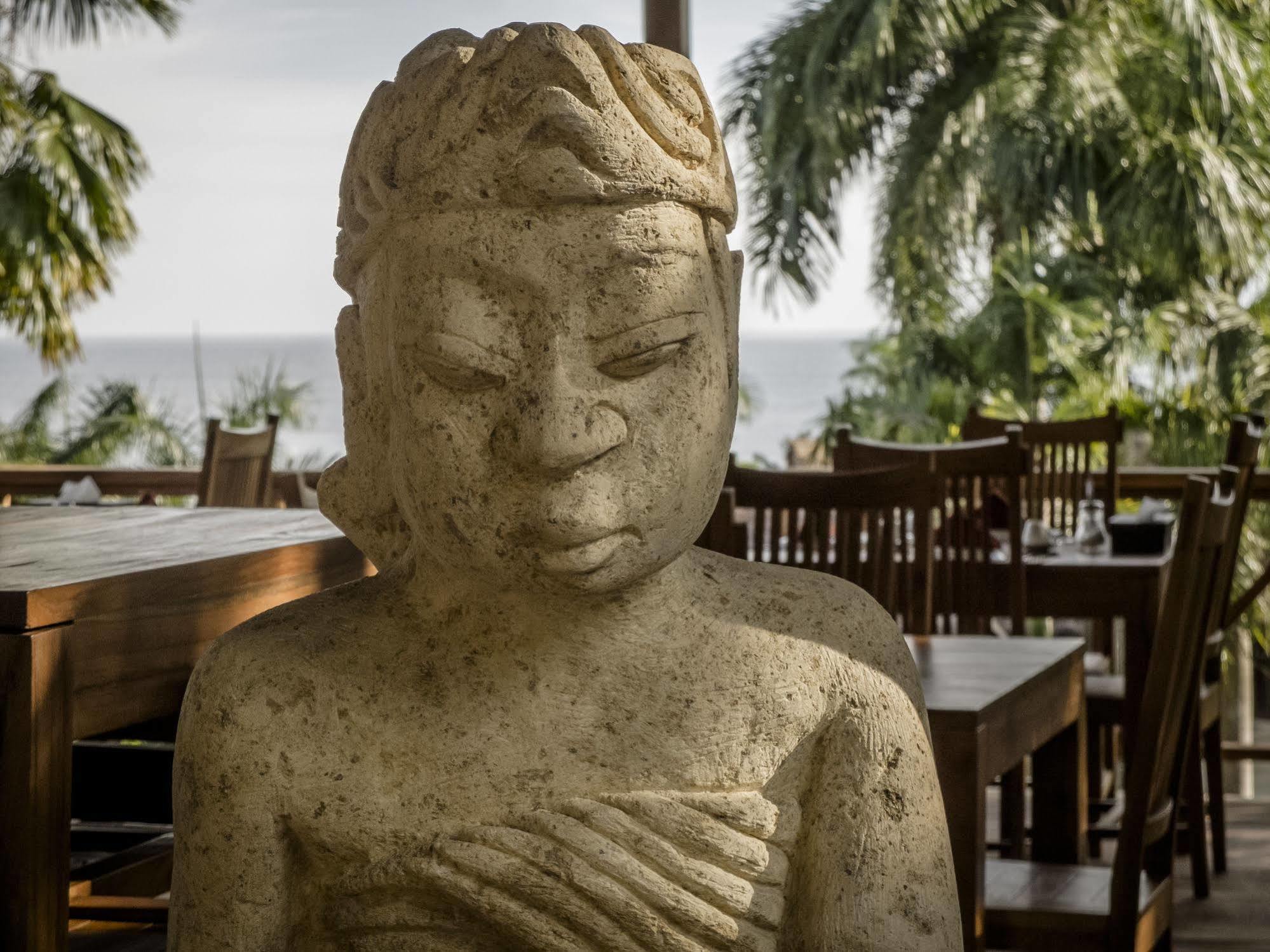 Janji Laut Resort Tanahwangko Exterior foto